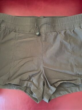 Avalanche Olive Drawcord Athletic Shorts